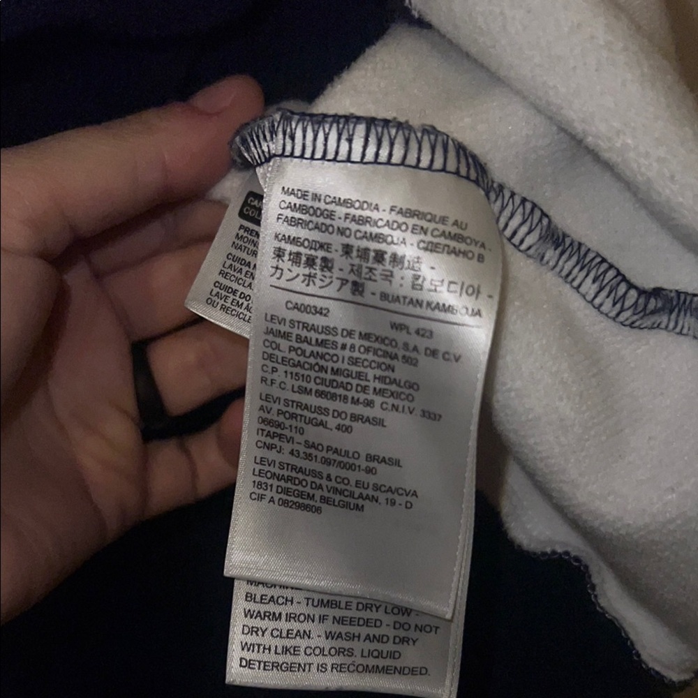 Levi's Sz XL women’s  Navy and White Hoodie  Pit to pit 22"  B39 - Picture 9 of 12